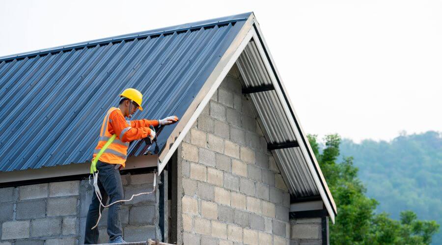 Professional gutter cleaning in Uniontown, KY